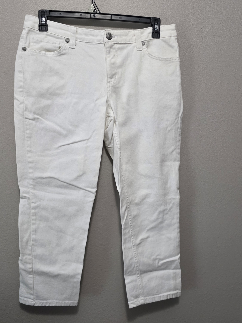 Women's White Skinny Jeans - Clean Classic Fit